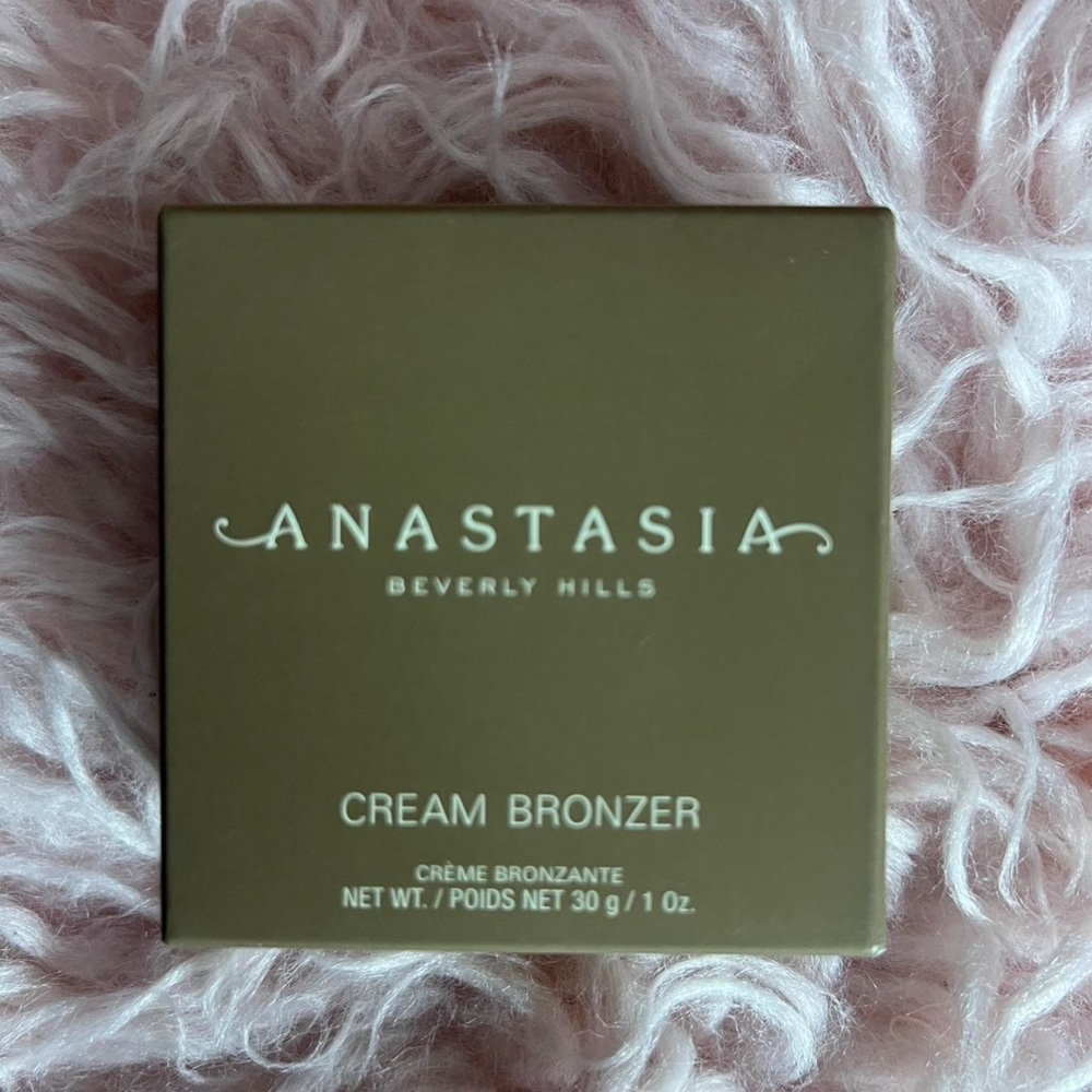 Anastasia Beverly Hills Cream Bronzer in Brown